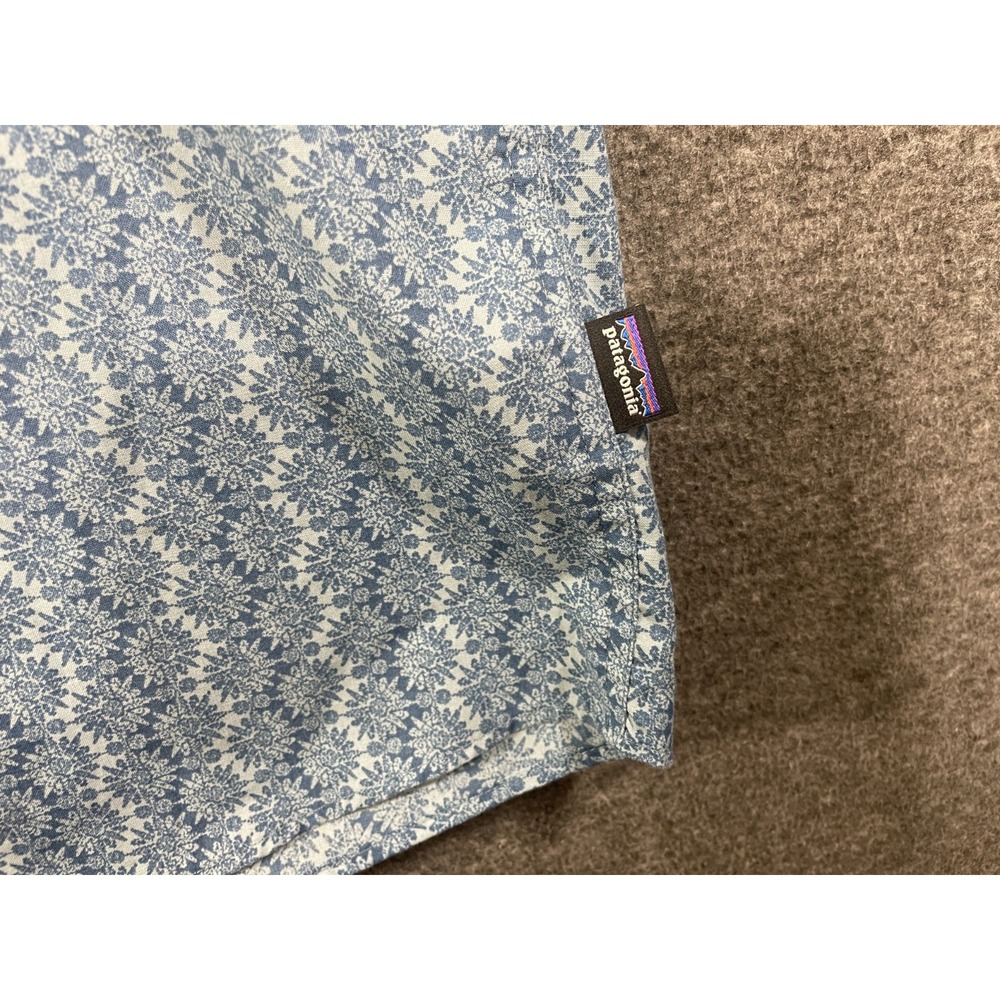 Patagonia Shirt Mens Medium Go To Floral Geometric Button Up 52691 Blue - Picture 4 of 12